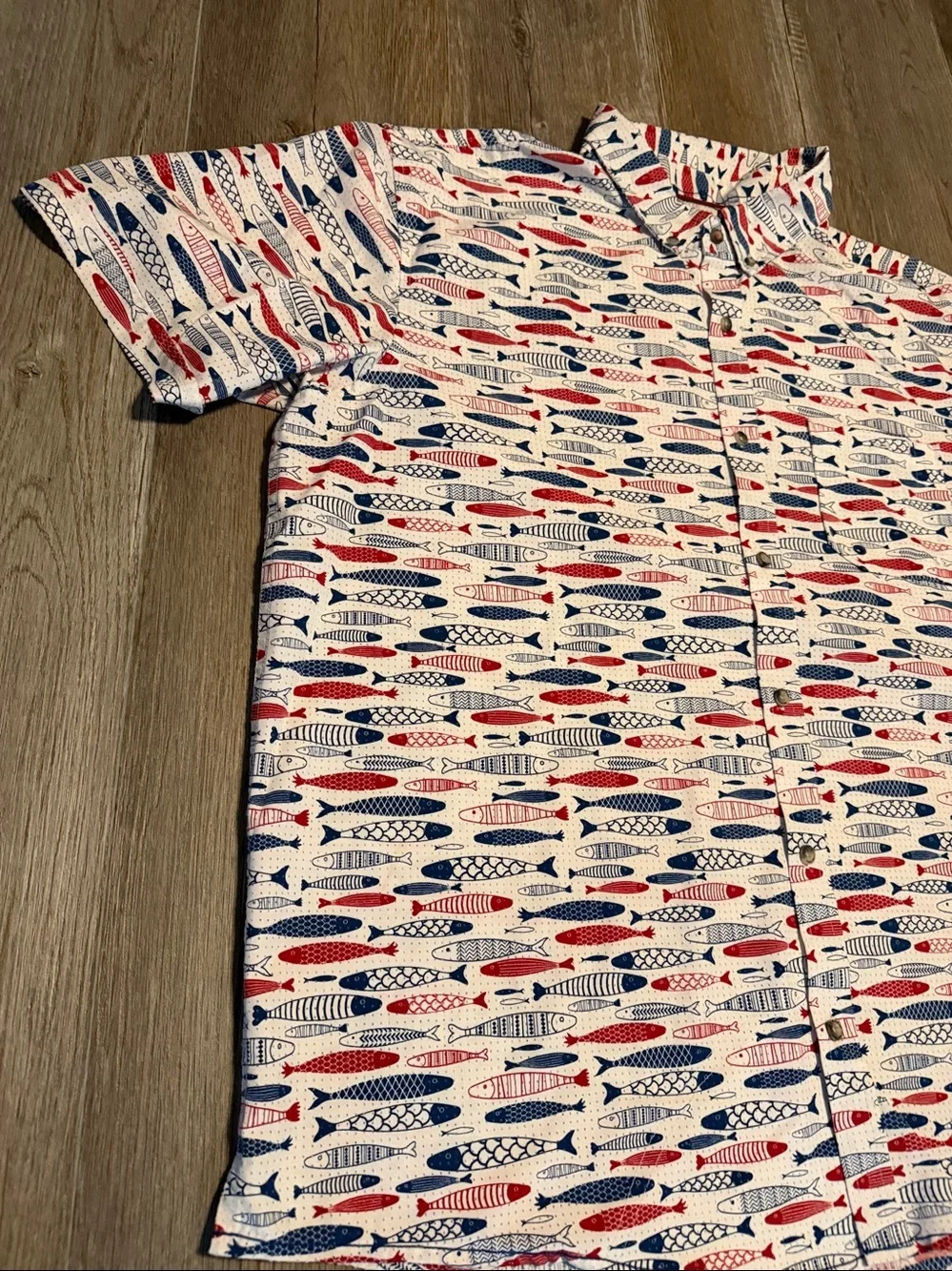 Canada Weather Gear Short-Sleeve Red & Blue Fish Print Men’s Shirt